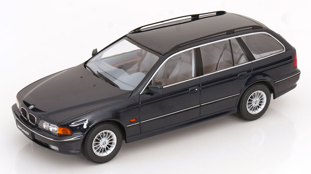 Triple 9 1/18 BMW 5シリーズ E39 Touring　ダークブルー　ミニカー