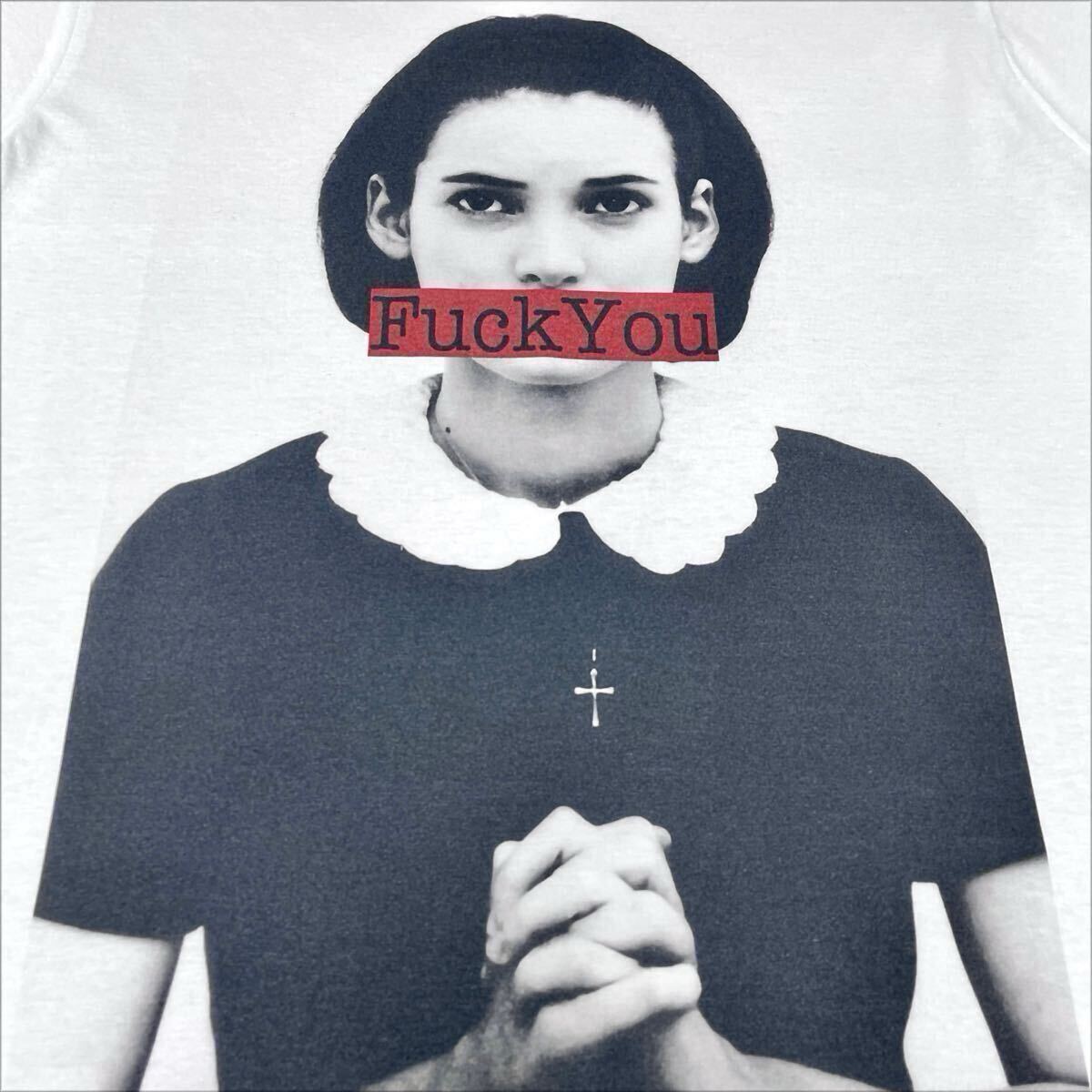 新品 ウィノナライダー 若草物語 17歳のカルテ 口隠し シスター Tシャツ 新品 ビッグプリント ウィノナライダー FUCK YOU 口隠しシスター