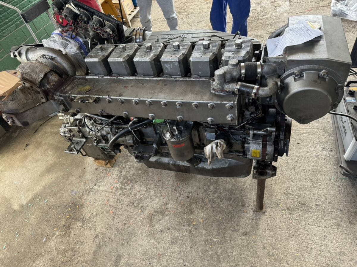 三菱船内機 S6M3-MTK-S 420馬力 最大500馬力 減速比:2.58 三菱船内機 S6M3-MTK-S 420馬力 最大500馬力 減速比:2.58