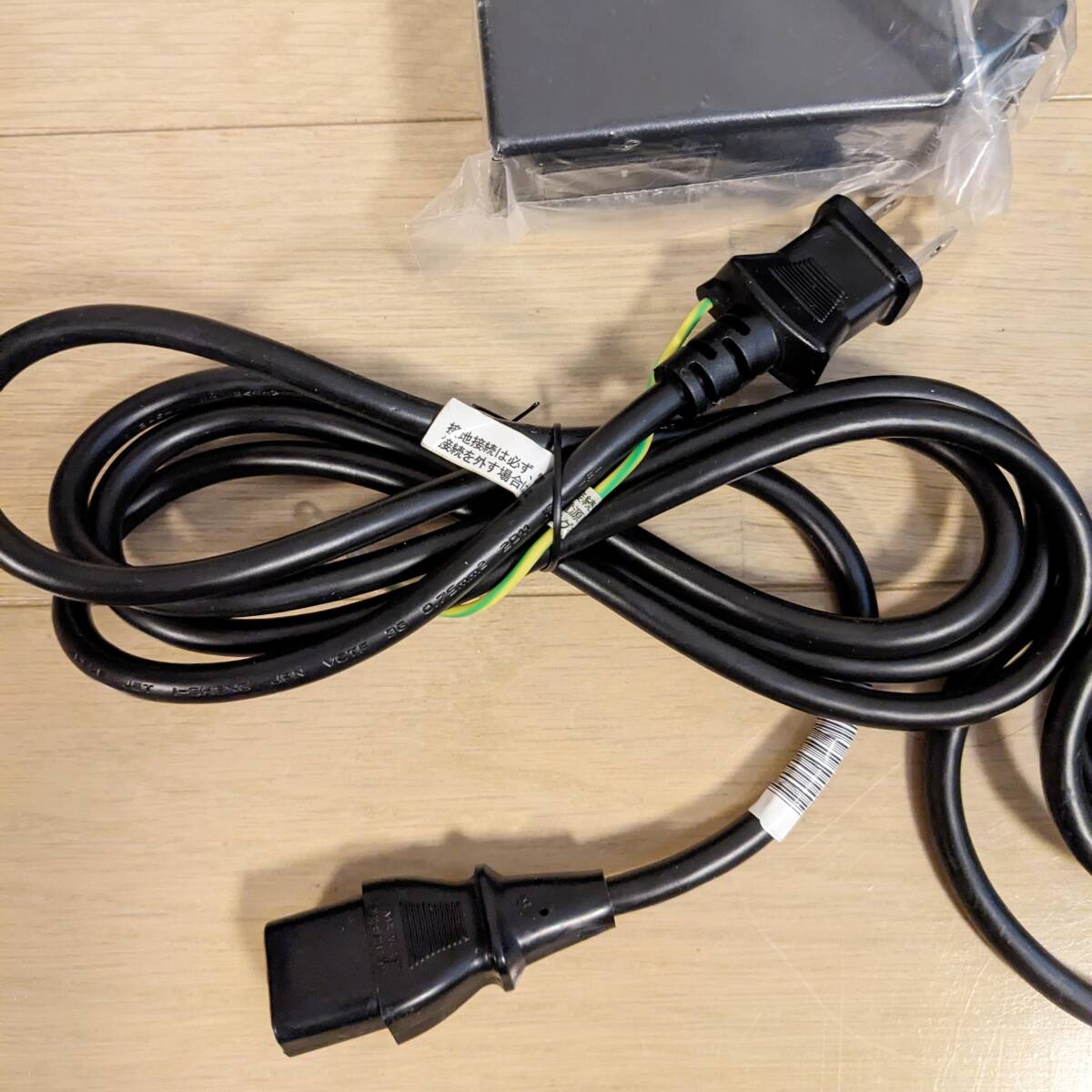 a894 hp　ACアダプター　19.5V　9.23A　180W　681059-001　２個まとめ　未使用_画像4