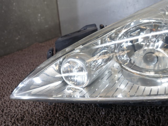 8413　プジョー ＲＣＺ　T7R5F02　ヘッドランプ/ライト左