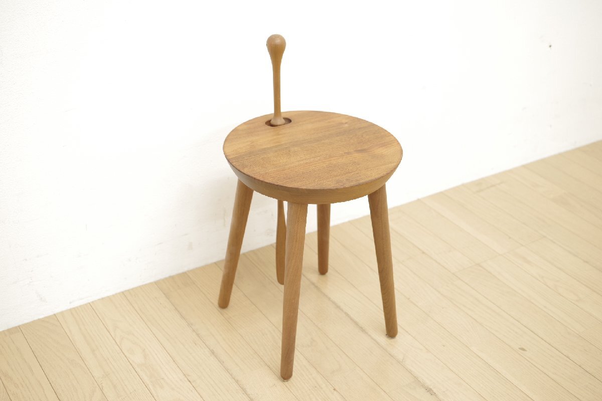 モデルルーム展示品 日進木工 スツール アクセント ステップステップ ウォールナット 無垢材 イス 椅子 チェア サイドテーブル 玄関 靴ベラ