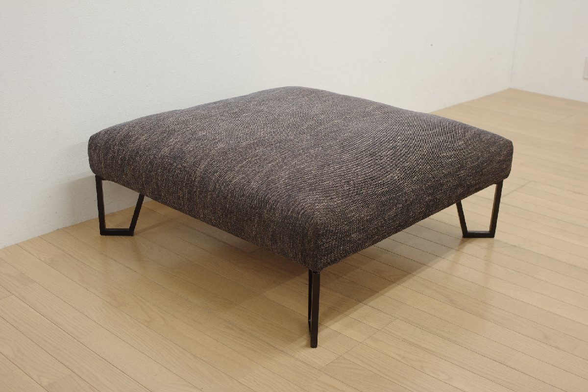 展示品 HUKLA フクラ スツール 腰掛 オットマン 旧モデル ダークグレー カバーリング ファブリック リビング モダン シンプル 幅90cm