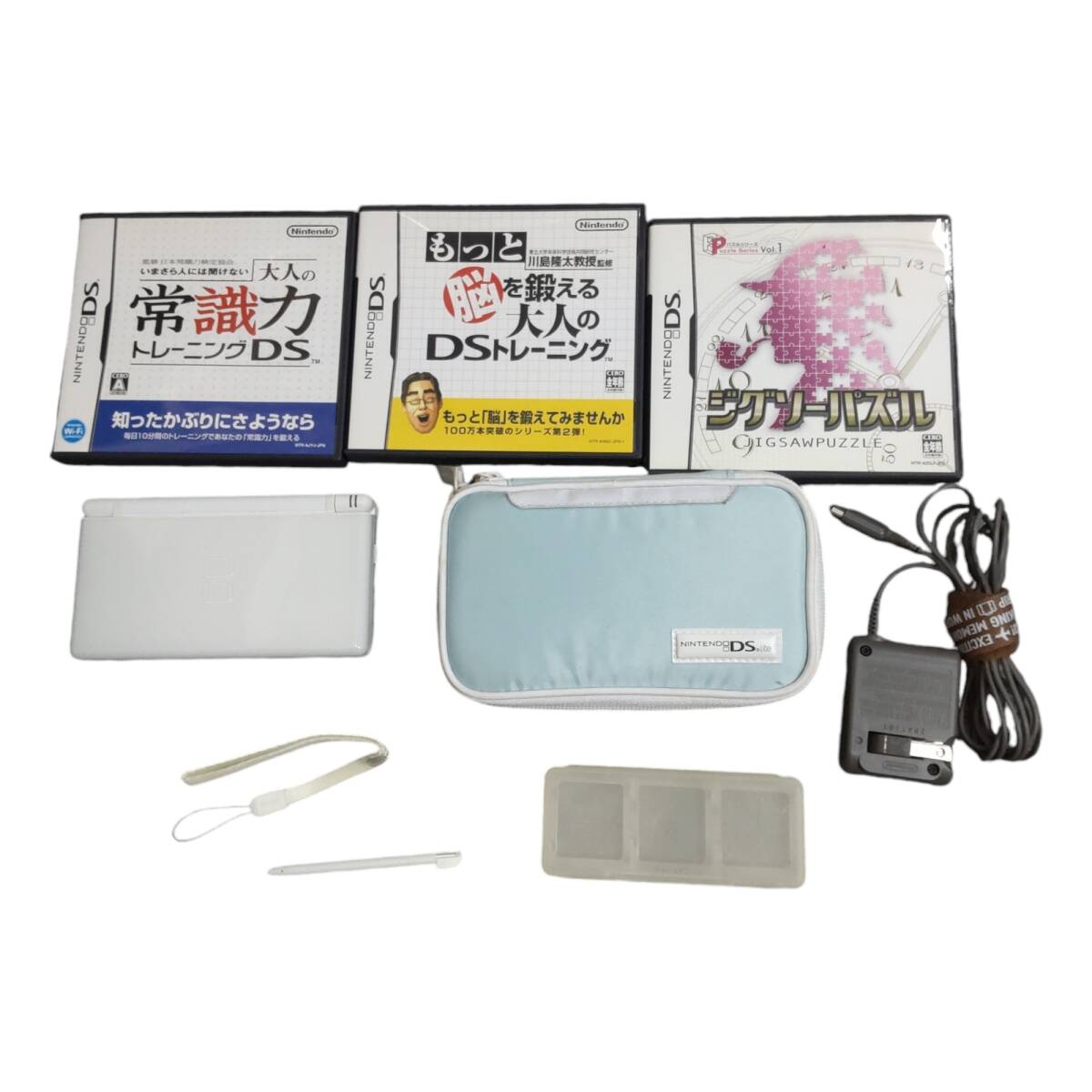【ジャンク品】任天堂 まとめ DS LITE本体 / ソフトｘ3つ ゲーム機 ゲームソフト L74192RG