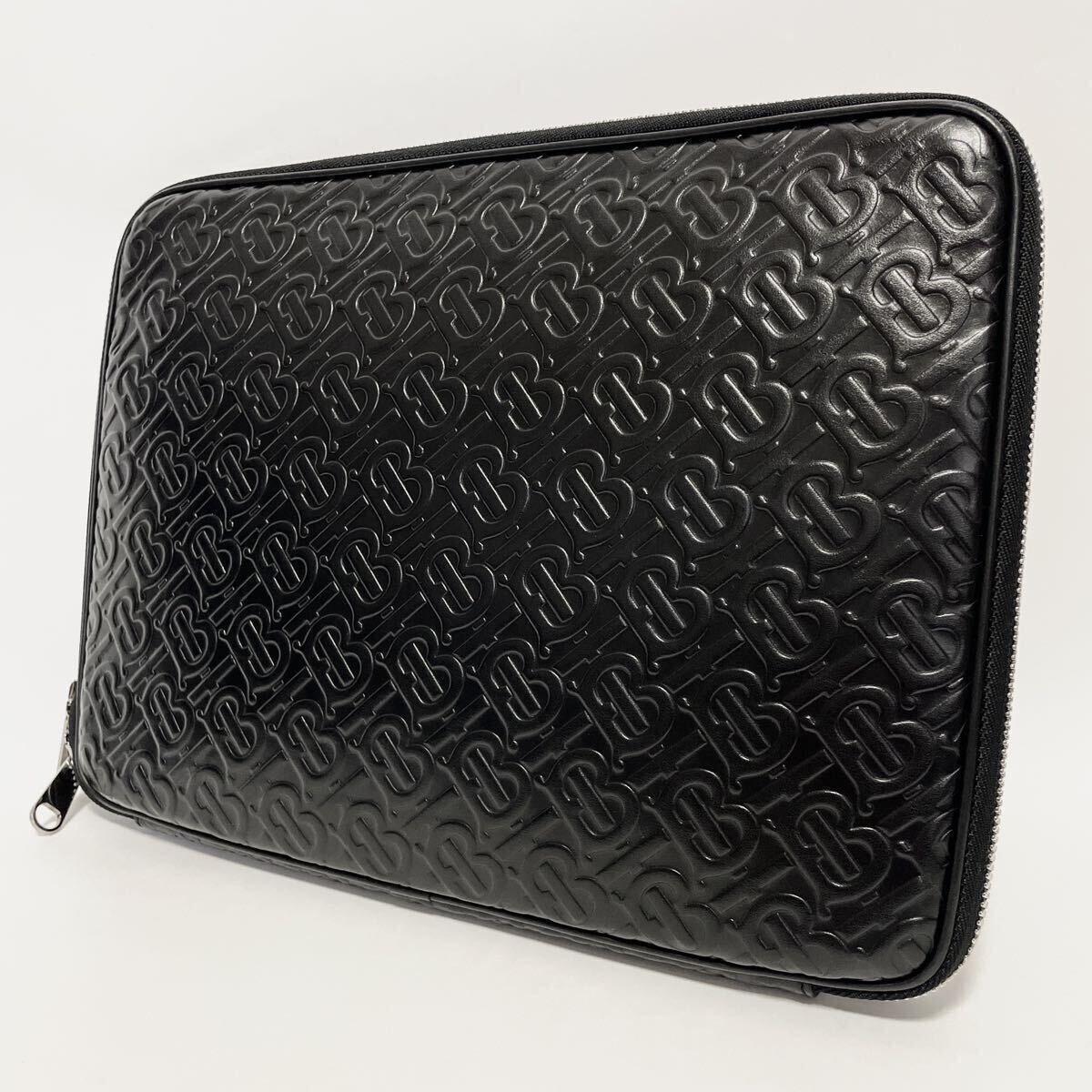 美品 BURBERRY バーバリー TB 総柄 型押し レザー クラッチ 美品 BURBERRY バーバリー TB 総柄 型押し レザー クラッチ