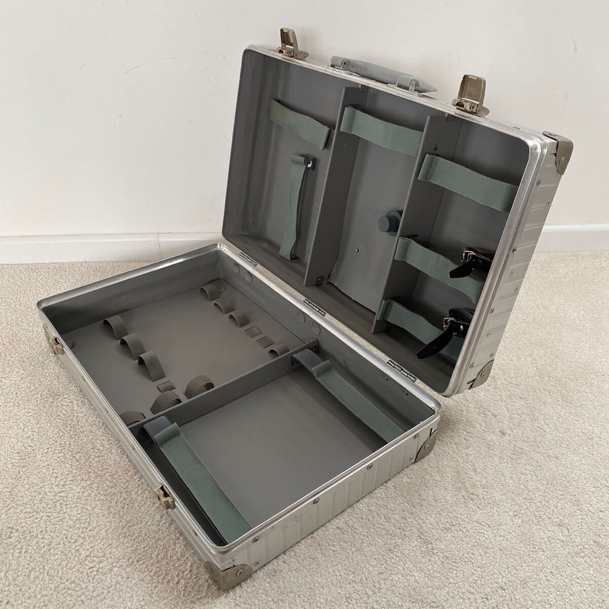 RIMOWA Vintage 工具箱 アタッシュケース アルミニウム Made in RIMOWA Vintage 工具箱 アタッシュケース アルミニウム Made in