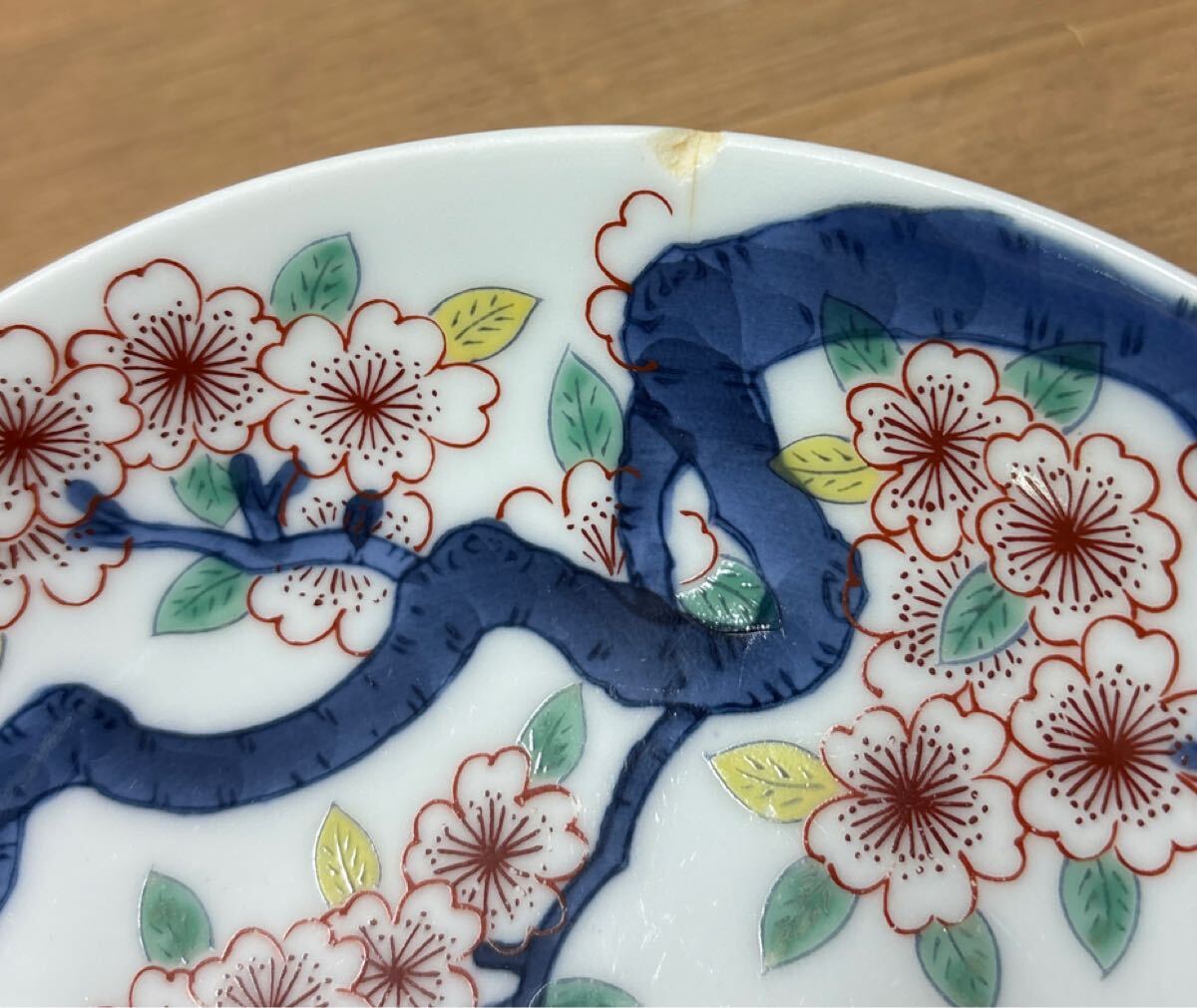 Yahoo!オークション - 伝統工芸 伊万里焼 彩雲作 色鍋島高台皿揃