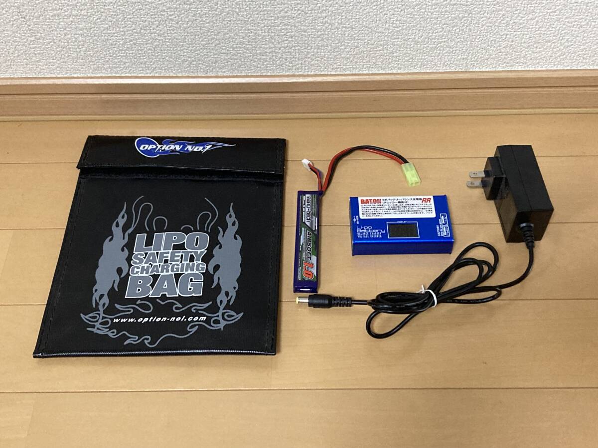 バトン BATON リポバッテリー　LI-PO battery 充電器　オマケ付き　電動ガン　(検) 東京マルイ　G&G A&K 