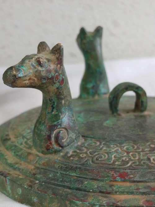 中国古銅青銅金象嵌渦文神獣鈕三足香炉鼎合わせ箱M6678A