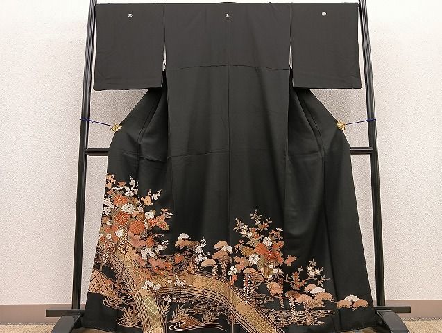 平和屋着物■豪華黒留袖　駒刺繍　渡り橋花車文　金彩　逸品　BAAJ4475gt