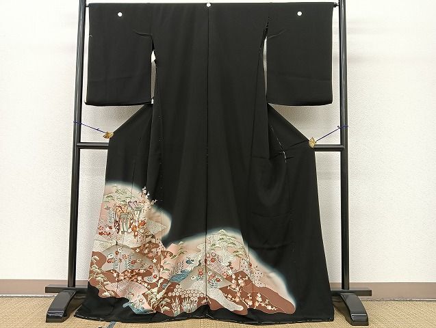 平和屋着物■豪華黒留袖　駒刺繍　御所車飛鶴花文　暈し染め　金彩　仮絵羽　逸品　未使用　BAAJ7433pk