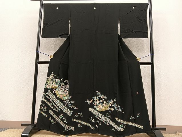 平和屋着物■豪華黒留袖　友禅　作家物　飾花花籠文　逸品　BAAJ8856hv