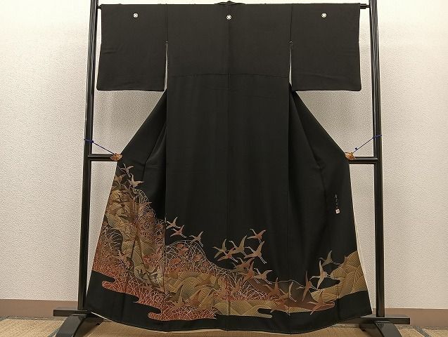 平和屋着物■豪華黒留袖　作家物　道長群鶴草花文　金彩琳派　逸品　BAAG1805sa