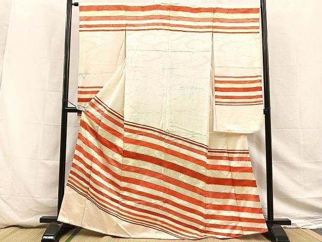 平和屋着物■豪華振袖　駒刺繍　横段文　雲重ね地紋　金彩　三越扱い　逸品　BAAK9047yt