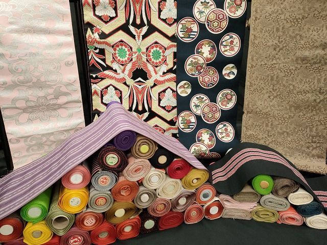 平和屋-こころ店■1円 帯反物 まとめて 70点 鳳凰 松竹梅 花柄 本場筑前博多織 献上 型染め 金銀糸 など 全て未使用 hi2292