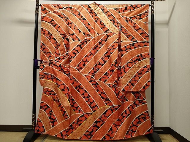 平和屋着物■豪華振袖　駒刺繍　流水宝尽くし花文　金彩　逸品　CAAH7220dy