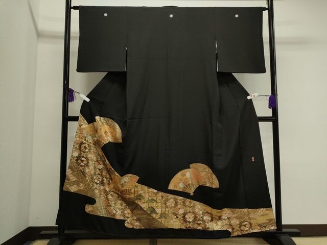 平和屋着物■豪華黒留袖　駒刺繍　萬寿染　扇面草花文　金彩　逸品　CAAI5736th