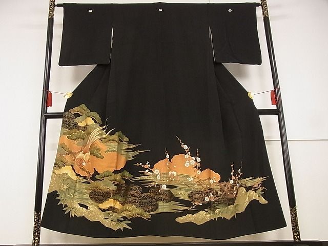 平和屋着物■豪華黒留袖　駒刺繍　花鳥松文　松竹梅　金彩　着丈150cm　裄丈62.5cm　正絹　逸品　A-wj3715