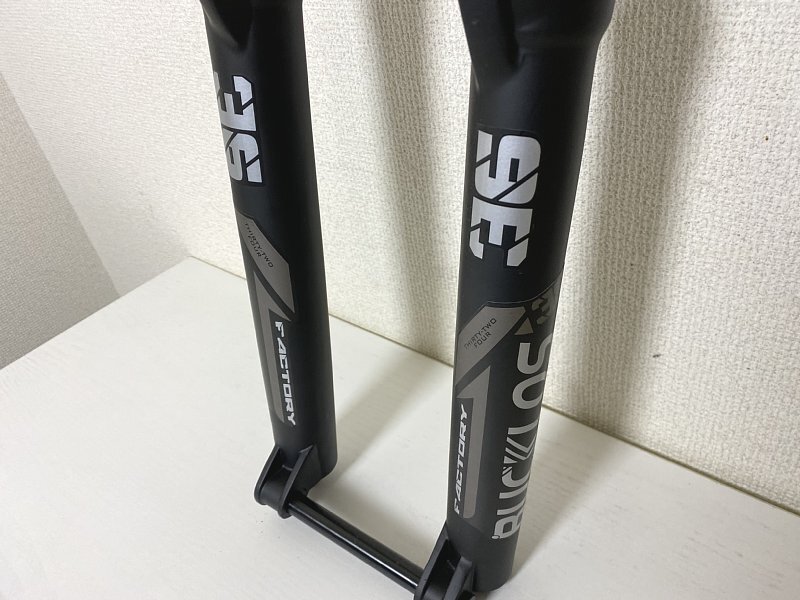送料無料□未使用 BUCKLOS Air Suspension Fork 36 29インチ 送料無料□未使用 BUCKLOS Air Suspension Fork 36 29インチ