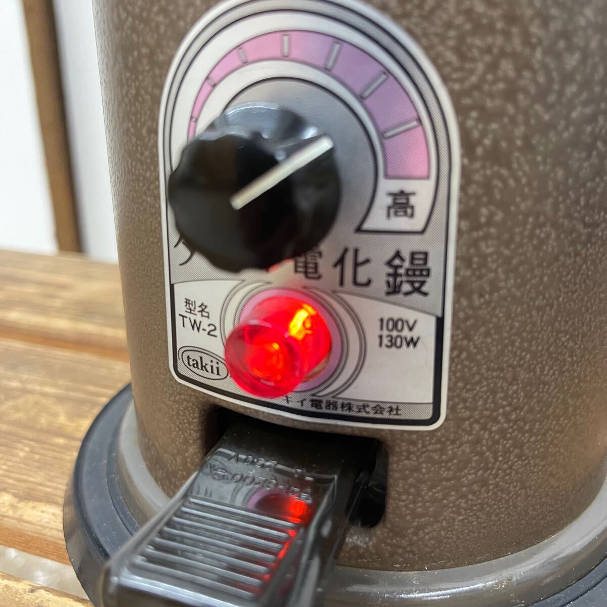 1000円~ 家電 タキイ和裁電化鏝 TW-2 100V 130W 鏝2丁 コテ 1000円~ 家電 タキイ和裁電化鏝 TW-2 100V 130W 鏝2丁 コテ