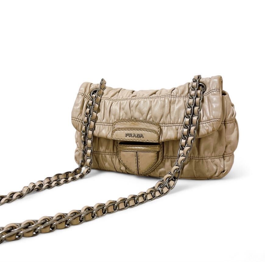 【美品】PRADA プラダ 2way チェーン ショルダーバッグ ギャザー ベージュ アイボリー 