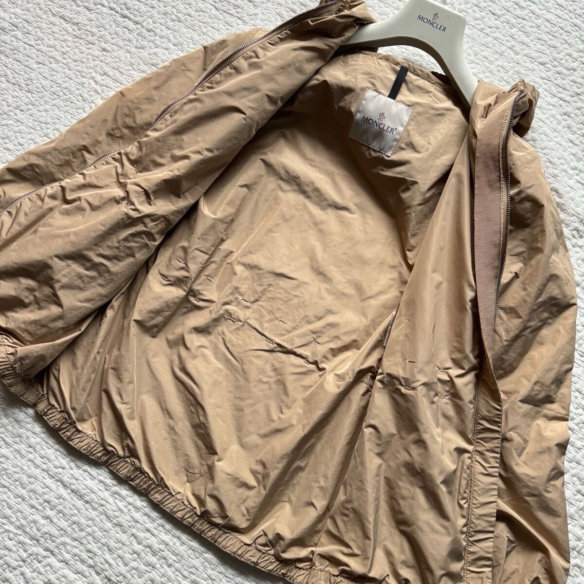美品モンクレール MONCLER ナイロンジャケット ライトジャケット 美品モンクレール MONCLER ナイロンジャケット ライトジャケット