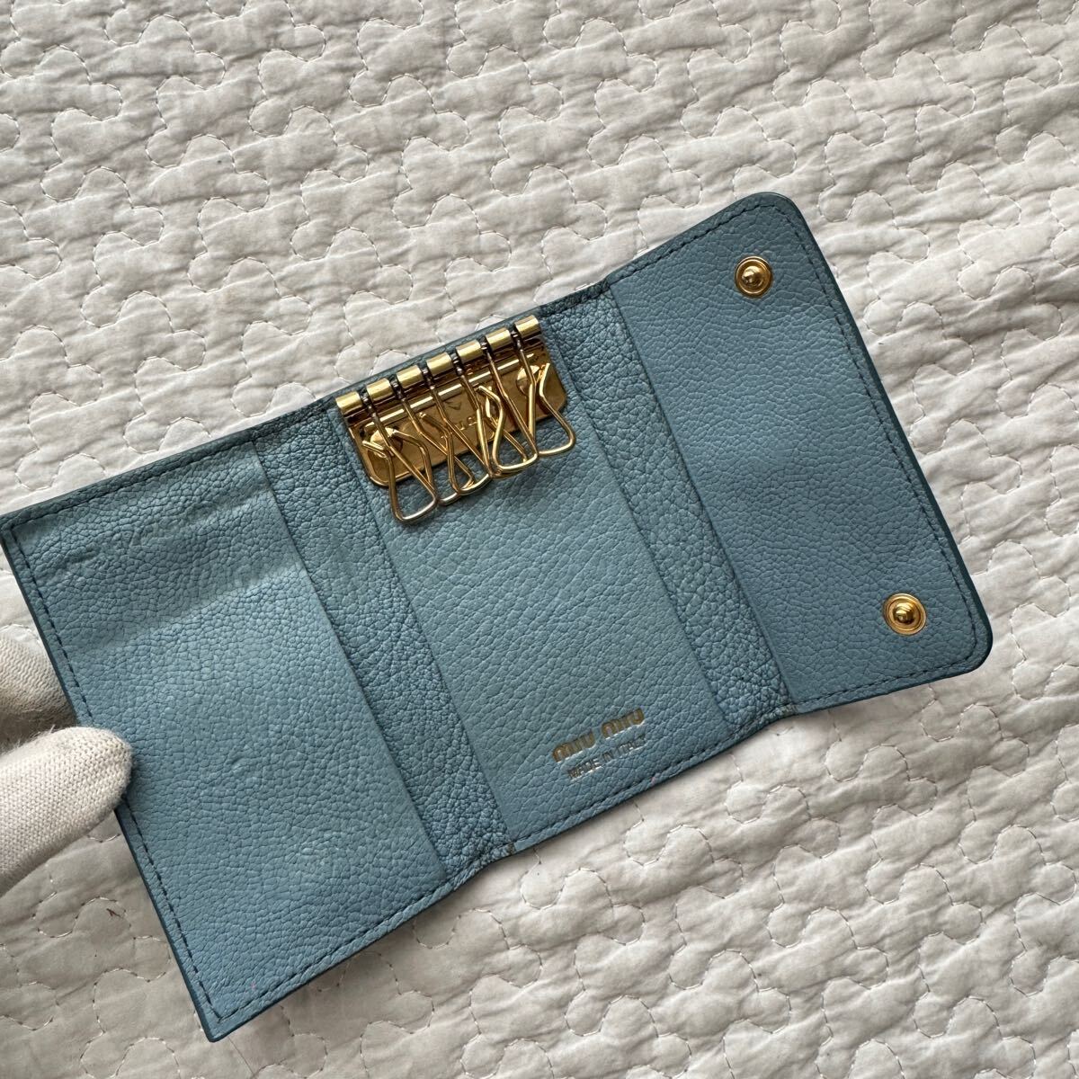 MIUMIU ミュウミュウ クリスタル マドラスレザー ロゴ キー MIUMIU ミュウミュウ クリスタル マドラスレザー ロゴ キー