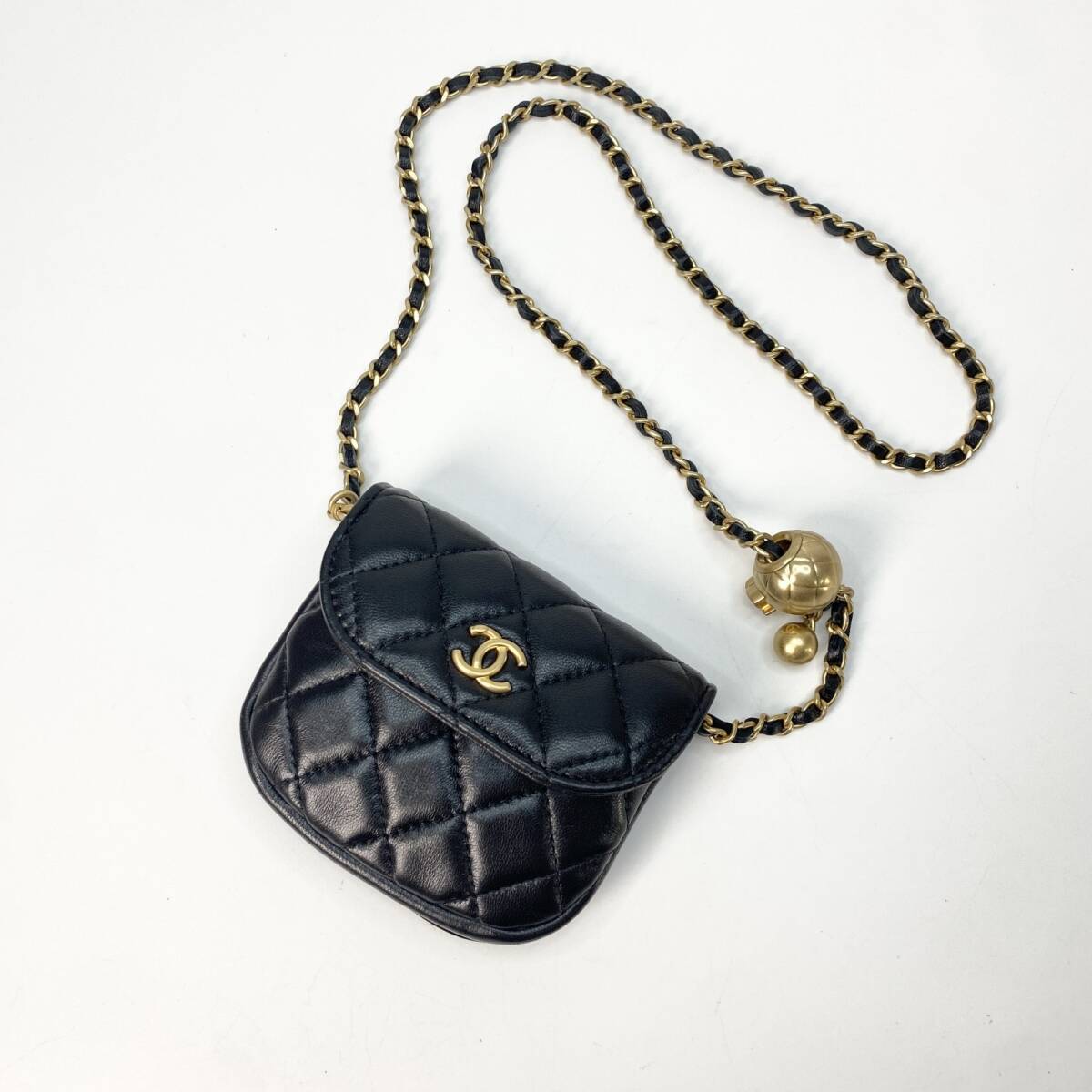 美品 CHANEL マトラッセ ボールチェーン ショルダーバッグ 美品 CHANEL マトラッセ ボールチェーン ショルダーバッグ