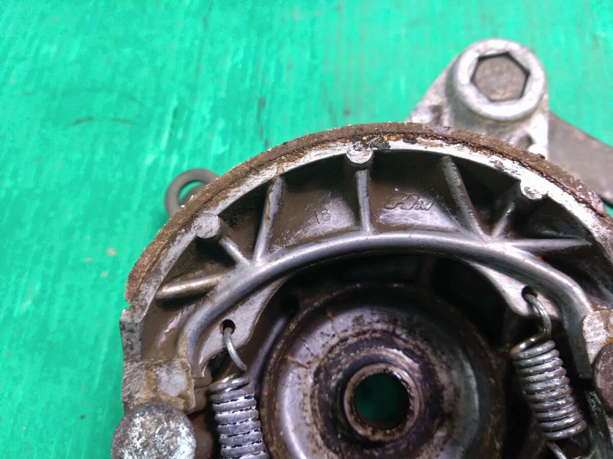 60 D5 Honda Super Cub 50 C100 барабанный тормоз задний panel б/у 20241030