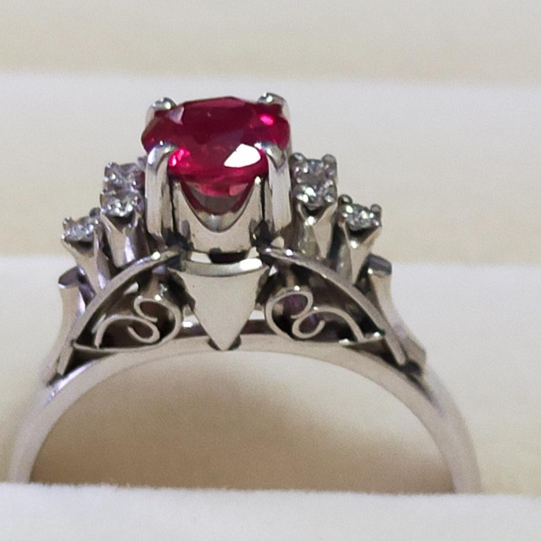 レッドスピネル　指輪　0.72ct　脇石ダイヤ　0.08ct １２號