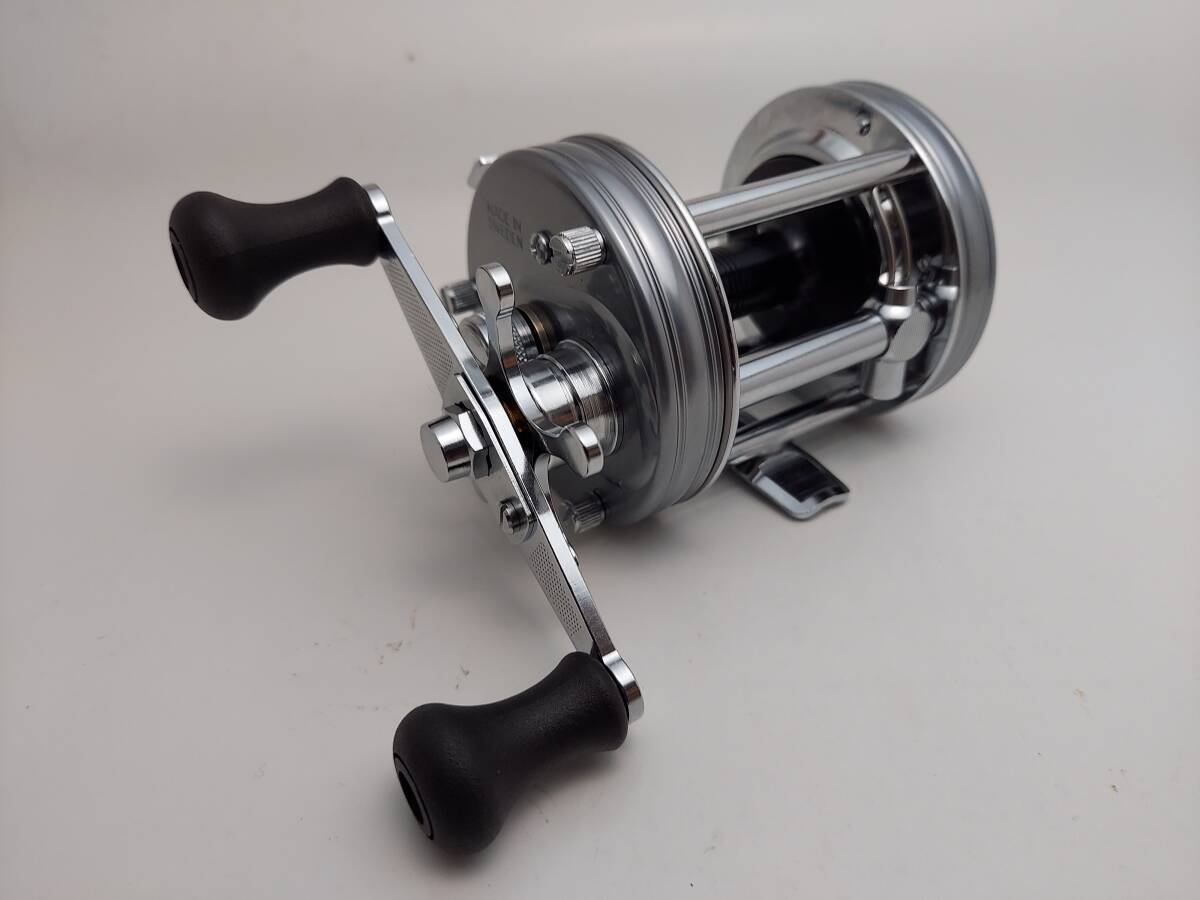 ABU アブガルシア ROCKET 6500CS ベイトリール ABU アブガルシア ROCKET 6500CS ベイトリール