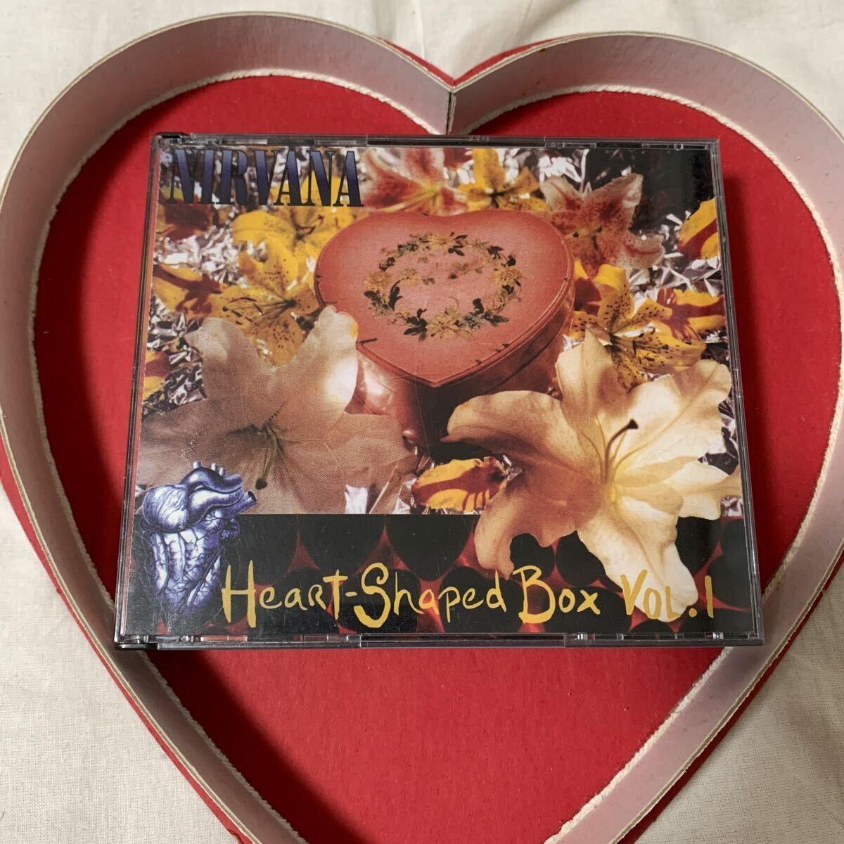NIRVANA heart shaped box vol 1 KIWI RECORDS CD Vintage NIRVANA heart shaped box vol 1 KIWI RECORDS CD Vintage