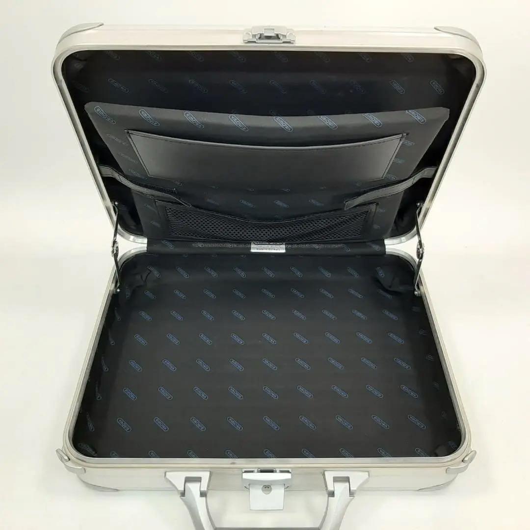 リモワ RIMOWA トパーズ アタッシュケース 909 08|Yahoo!フリマ リモワ RIMOWA トパーズ アタッシュケース 909 08|Yahoo!フリマ