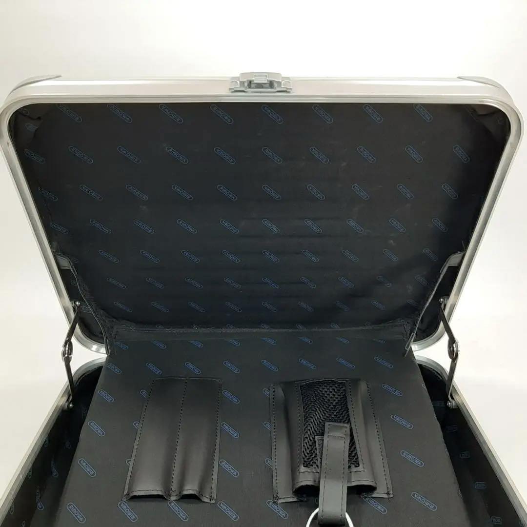 リモワ RIMOWA トパーズ アタッシュケース 909 08|Yahoo!フリマ リモワ RIMOWA トパーズ アタッシュケース 909 08|Yahoo!フリマ