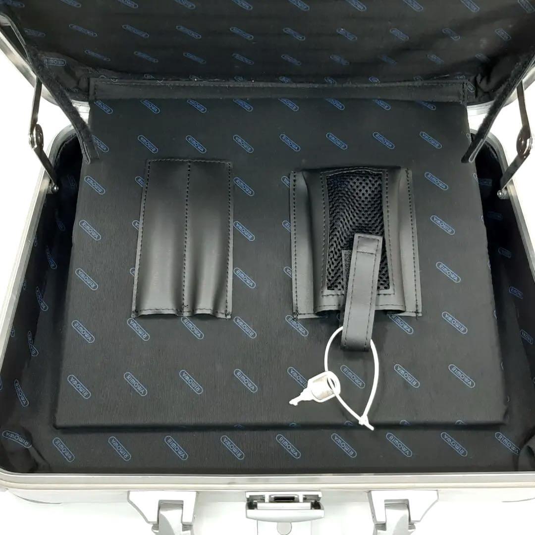 リモワ RIMOWA トパーズ アタッシュケース 909 08|Yahoo!フリマ リモワ RIMOWA トパーズ アタッシュケース 909 08|Yahoo!フリマ