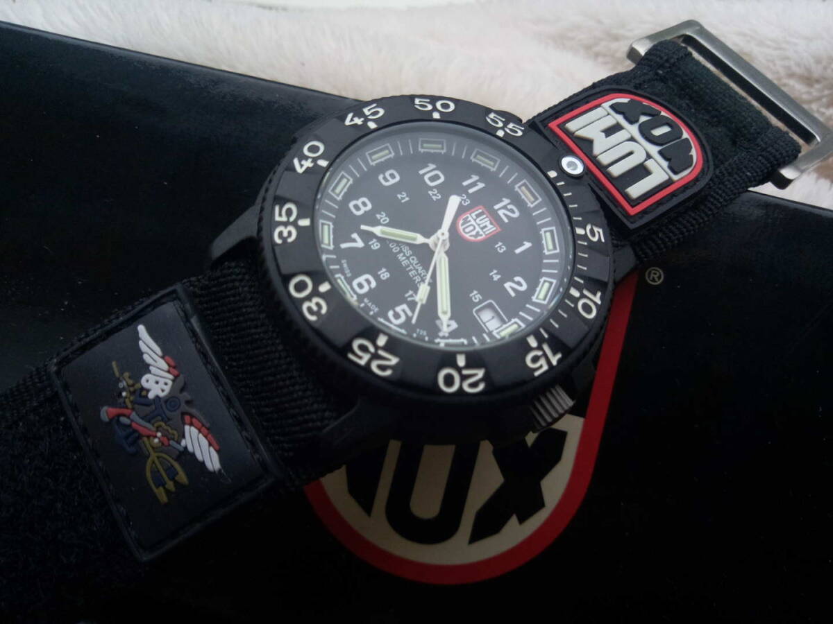 超美品 初期モデル 箱付き LUMINOX ネイビーシールズ3000/3900 超美品 初期モデル 箱付き LUMINOX ネイビーシールズ3000/3900