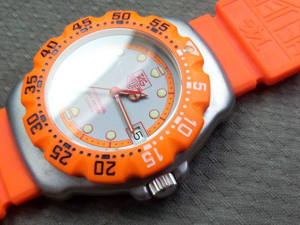 美品【TAG Heuer】タグホイヤー フォーミュラ1 メンズ オレンジ 美品【TAG Heuer】タグホイヤー フォーミュラ1 メンズ オレンジ