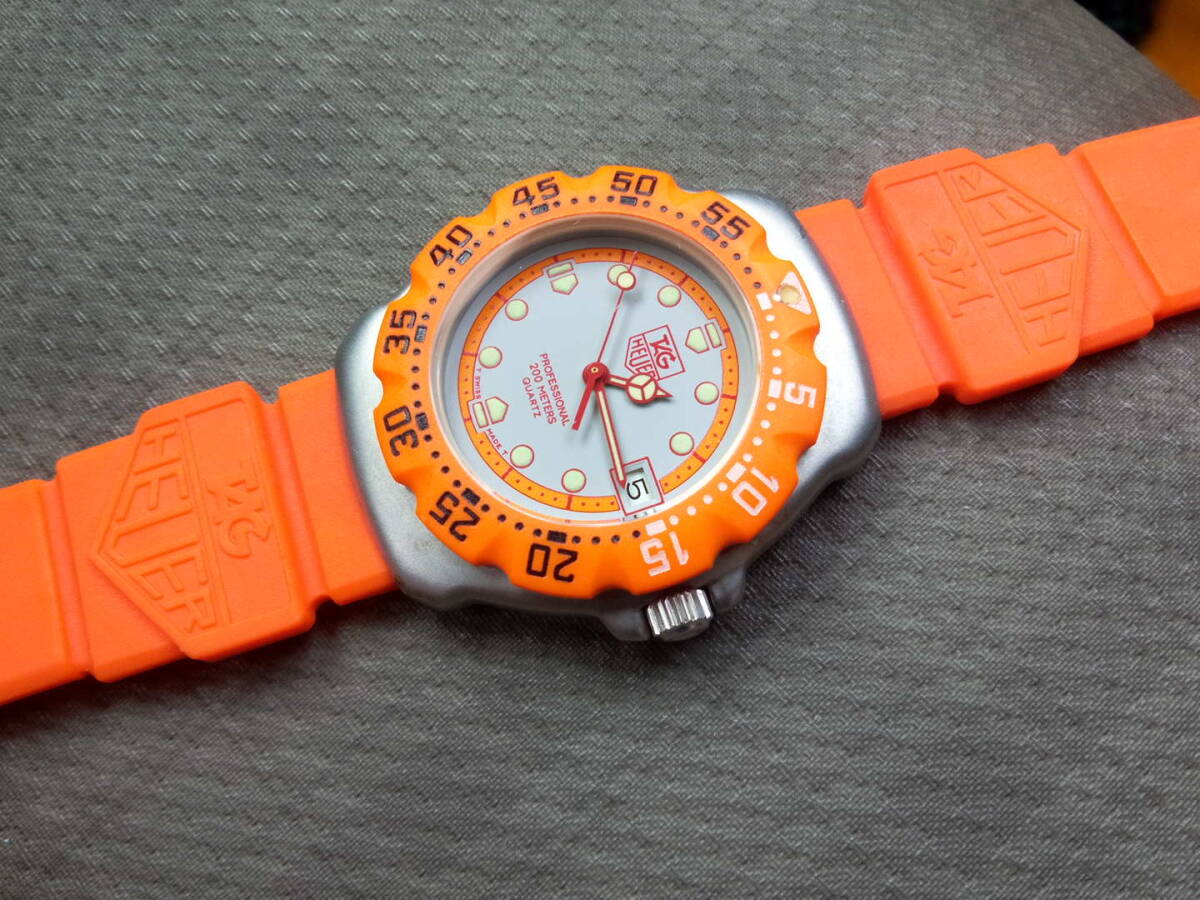 美品【TAG Heuer】タグホイヤー フォーミュラ1 メンズ オレンジ 美品【TAG Heuer】タグホイヤー フォーミュラ1 メンズ オレンジ