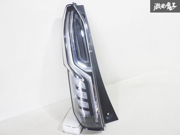 点灯確認済み！！ ホンダ 純正 JF3 N-BOX カスタム テールライト テールランプ 左 左側 助手席 ICHIKOH D186 刻印 D 即納 棚23C