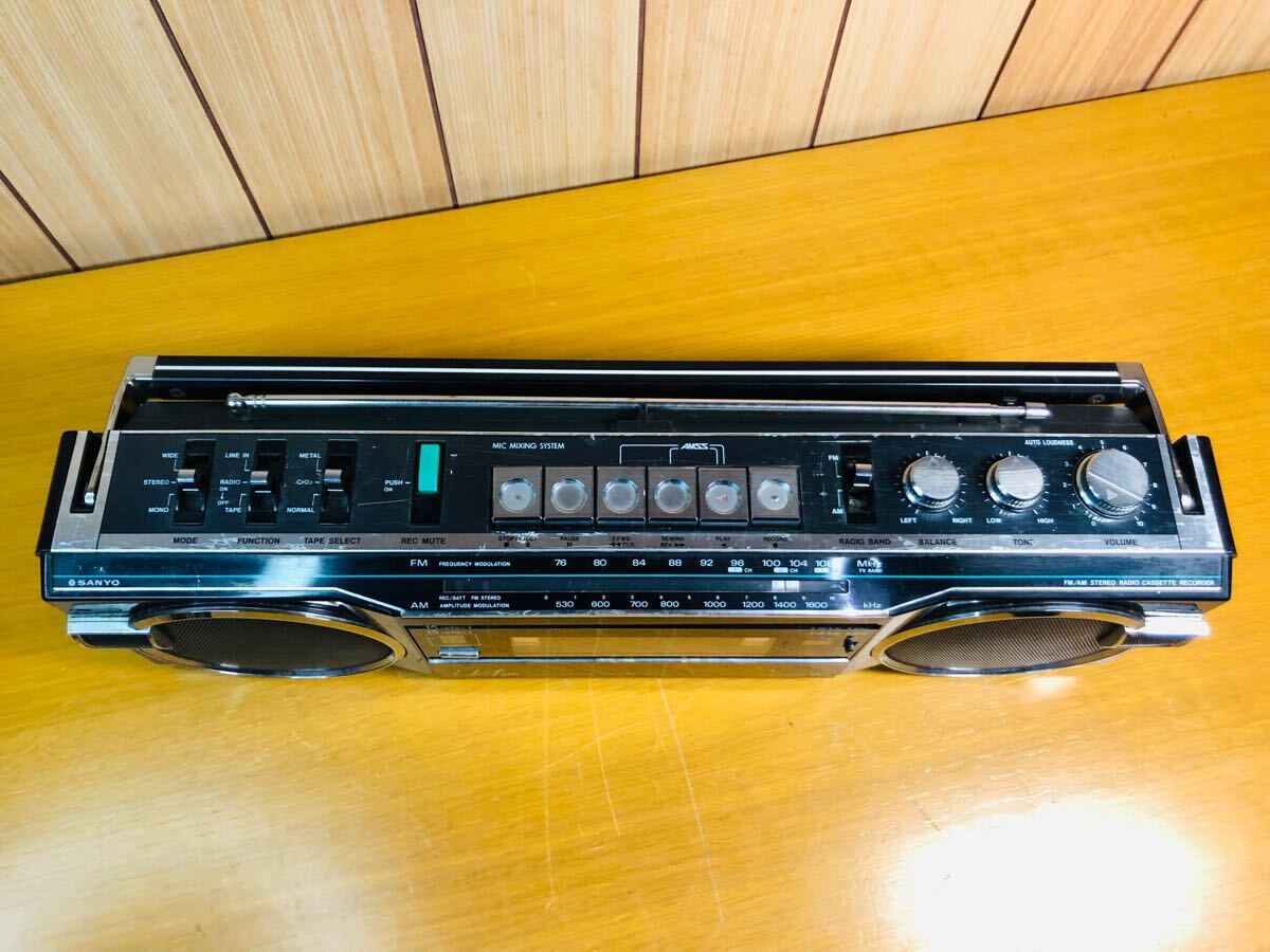 SANYO FM/AMステレオラジオカセットレコーダー MR-U4SF ジャンク SANYO FM/AMステレオラジオカセットレコーダー MR-U4SF ジャンク