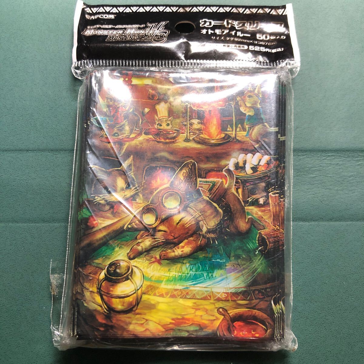 □■激安即決■□ モンスターハンター ハンティングカード カード スリーブ オトモアイルー デッキシールド サプライ プロテクター