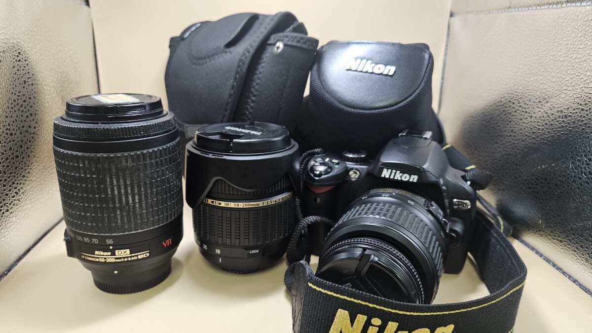 管理番号S-001Nikon ニコン D40x ダブルズームキット/AF-S DX ZOOM NIKKOR ED 18-55mm 35-5.6G Ⅱ/55-200mm 4-5.6G TAMRON レンズ付き