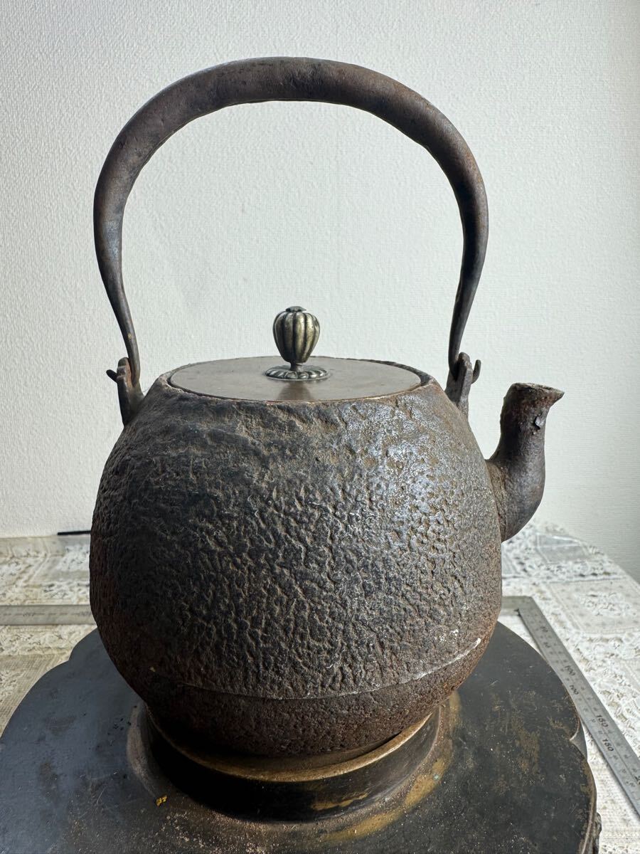 時代物龍文堂 鉄瓶銅蓋水漏れ無し茶道具急須 時代物龍文堂 鉄瓶銅蓋水漏れ無し茶道具急須