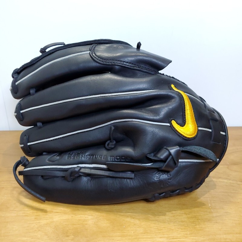 NIKE ナイキ ダルビッシュ有モデル 廃盤品 激レア 投手用 軟式 NIKE ナイキ ダルビッシュ有モデル 廃盤品 激レア 投手用 軟式