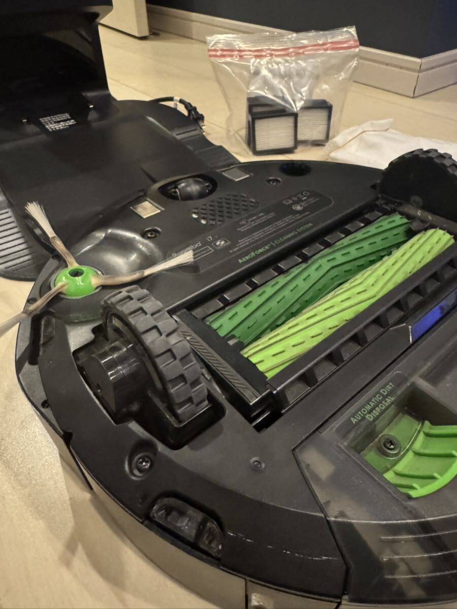 iRobot ルンバi7+ 本体・クリーンベース