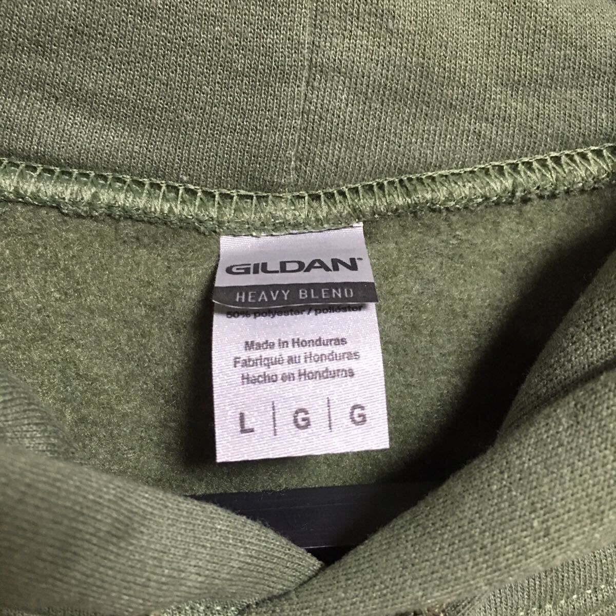 GILDAN ミリタリーグリーン L 緑 プルオーバー 8.0oz スウェット パーカー カブリパーカー フーディー ギルダン 無地 長袖 裏起毛.フード_画像2