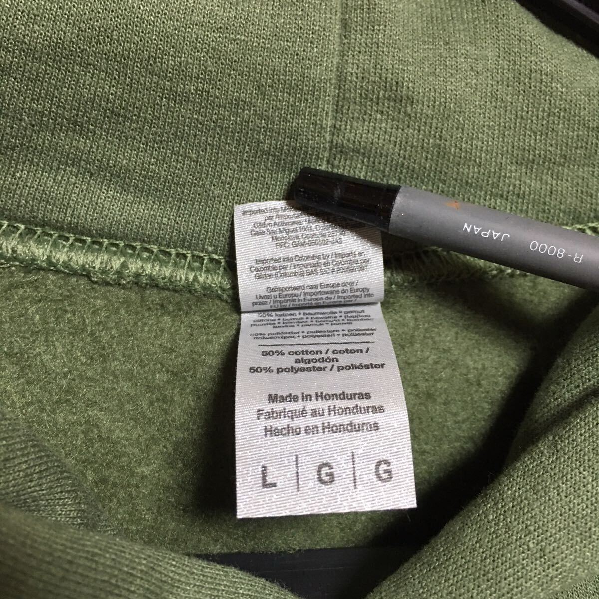 GILDAN ミリタリーグリーン L 緑 プルオーバー 8.0oz スウェット パーカー カブリパーカー フーディー ギルダン 無地 長袖 裏起毛.フード_画像3