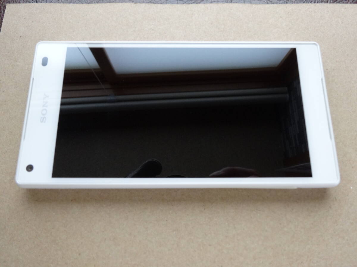 docomo ドコモ　　Xperia Z5 Compact　 　SO-０２H 　　　　　 (202４．10)