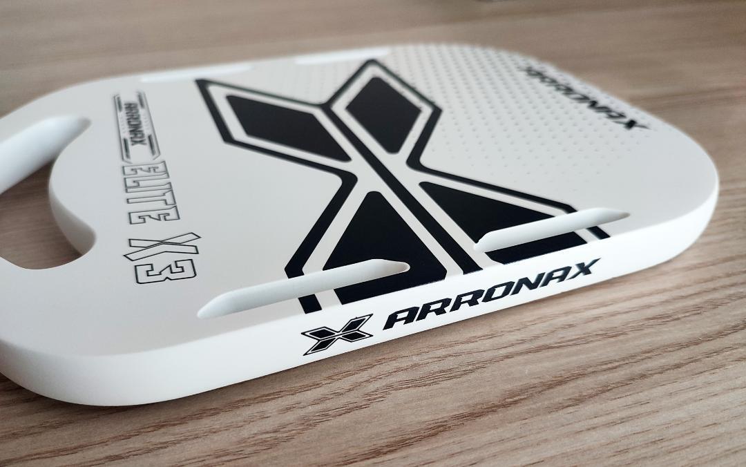 ピックルボール パドル ARRONAX エッジレス 白い 黒い ピックルボール パドル ARRONAX エッジレス 白い 黒い