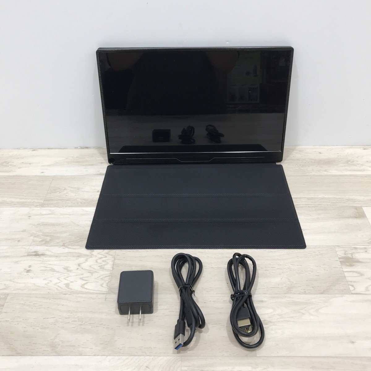 型番不明 13.4インチ モバイルモニター[C8716]